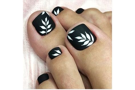 5 stunning pedicure ideas for your next nail appointment Formal Pedicure, Black Nail Pedicure, Pedicure Ideas White, Pedicure Ideas Black, Black And White Pedicure, Black Pedicure Ideas, Black Pedicure, White Pedicure, Feet Nail Design