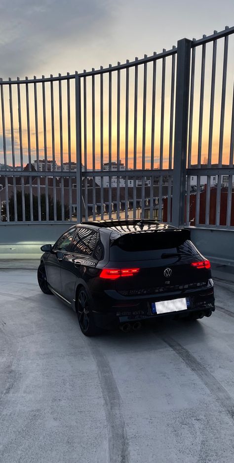 Golf 8 Gti Wallpaper, Golf Car Aesthetic, Golf R Wallpaper, Golf 8 R Line, Gti Wallpapers, Golf 8r, Golf 8 Gti, Gti Car, Golf Gtd