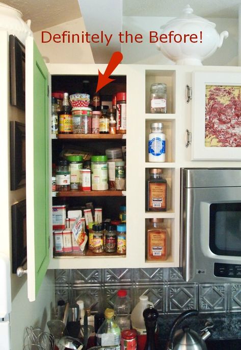 Spice Cupboard Organization, Cupboard Organization Ideas, Diy Spice Storage, Spice Rack Cupboard, Organize Kitchen Spices, Spice Cabinet Organization, Spice Cupboard, Cupboard Organization, Kitchen Spice Storage