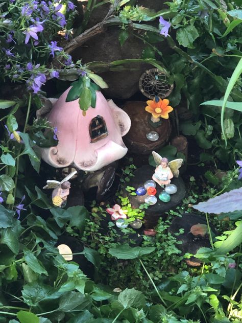 Home Backyard, Home Decor Cozy, Cozy Home Decor, Fairy Aesthetic, Decor Flowers, Home Garden Decor, Forest Fairy, Cozy Home, Pixie Dust