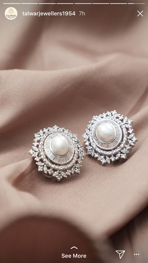 Pernia Qureshi, Antique Wedding Jewelry, Diamond Earrings Indian, Diamond Danglers, Big Stud Earrings, Pearl Earrings Designs, Fine Pearl Jewelry, Real Diamond Earrings, Real Pearl Earrings