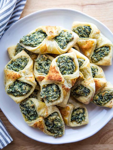 Spinach Puff Pastry - Cook Fast, Eat Well Goat Cheese Puff Pastry, Spinach Puffs, Spinach And Goat Cheese, Spinach Puff Pastry, Spinach Puff, Greek Spinach, Cream Cheese Spinach, Puff Pastry Recipe, Greek Recipe