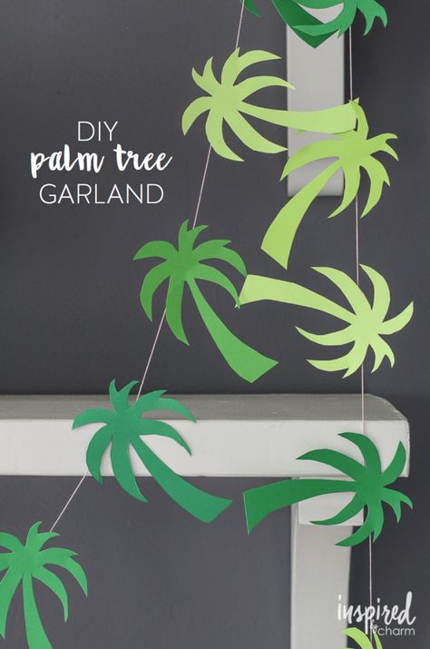 DIY Palm Tree Garland // Party in Paradise via @Inspiredbycharm #carnivalpartner Palm Tree Diy, Diy Palm Tree, Tropisk Fest, Luau Decorations, Dj Photo, Luau Party Ideas, Aloha Party, Luau Birthday Party, Hawaiian Luau Party