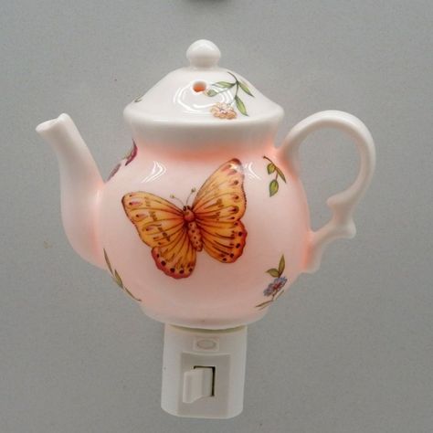 Ceramic Comes Packaged In A Gift Box Lined In 14k Gold Rotates In Two Directions Really Cute Butterfly And Intricate Design! Toliet Paper Holder, Butterfly Teapot, Iced Tea Maker, Ceramic Night Light, Makeover Bedroom, Cast Iron Tea Pot, Tea Sampler, Girl Dinner, Oil Burner