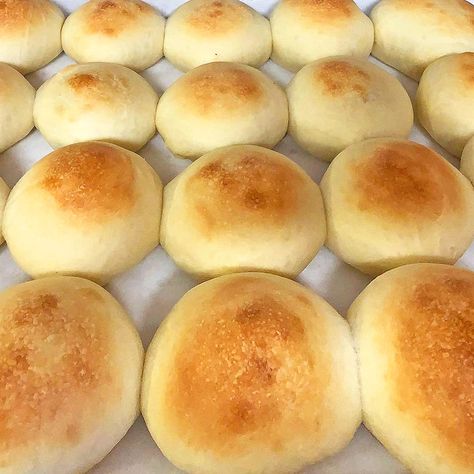 Bun Dough Recipe, Meat Buns, Meat Bun, Ukrainian Food, Homemade Buns, Biscuit Bread, Beef Meat, Ukrainian Recipes, Bread Bun