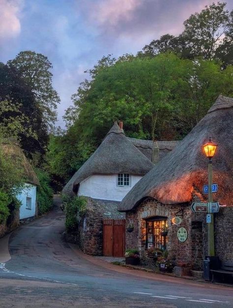 Torquay Devon, Country Living Uk, South Devon, English Village, English Cottage Garden, Devon England, Thatched Cottage, Cornwall England, Interesting Buildings