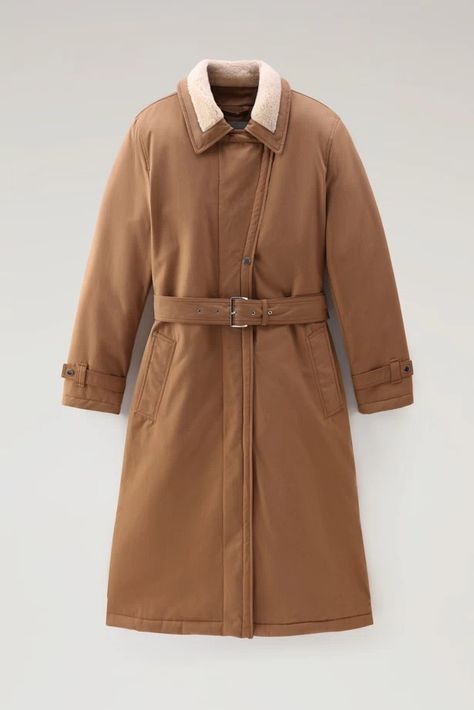 Women's Latimore Coat with PrimaLoft Padding Brown | Woolrich UK Adjustable Belt, Bologna, Women's Coat, Womens Fall, Turtleneck Sweater, Hiking Boots, Parka, Unique Style, Coats For Women