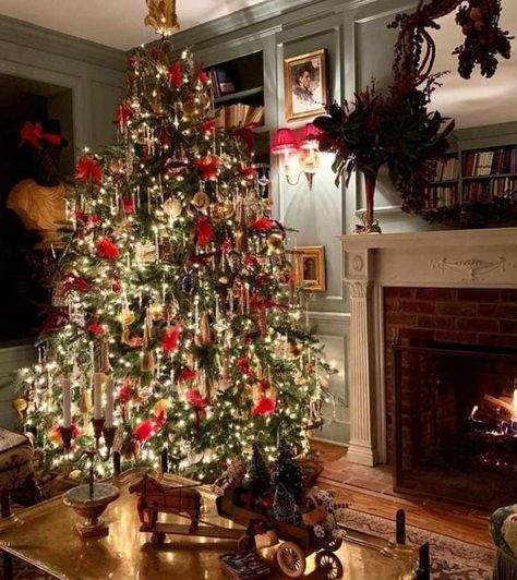 Library Tree, Bed Decoration Ideas, Eloise At Christmastime, Nostalgic Christmas Decorations, After Christmas Sales, Bed Decoration, Glam Pad, Nostalgic Christmas, Christmas Apartment