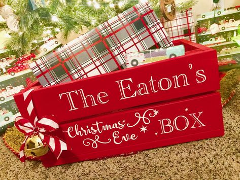 Diy Christmas Eve Crate, Wood Crate Painting Ideas, Starting Traditions, Christmas Crates, Christmas Crate, Christmas Eve Crate, Christmas Svgs, Build Yourself, Christmas Products