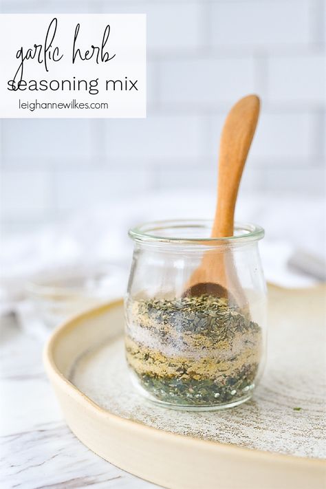 Garlic And Herb Seasoning Recipe, Herb Soup, Garlic Soup, Diy Spices, Homemade Spice Blends, Seasoning Recipe, Garlic Seasoning, Leigh Anne, Herb Seasoning