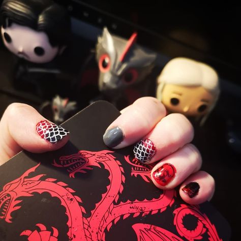 Game of Thrones dragon nail art stamp targaryen khaleesi Targaryen Nail Art, House Of The Dragon Nail Art, House Of The Dragon Nails, Targaryen Nails, Game Of Thrones Nails, Dragon Nail Art, Dragon Nails, Game Of Thrones Dragons, Sassy Nails