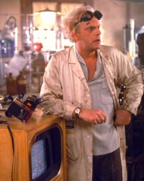 bttf Inventor Outfit, Doc Brown Costume, Back To The Future Doc, Emmett Brown, Christopher Lloyd, Rick And Morty Poster, The Future Movie, Doc Brown, Great Scott