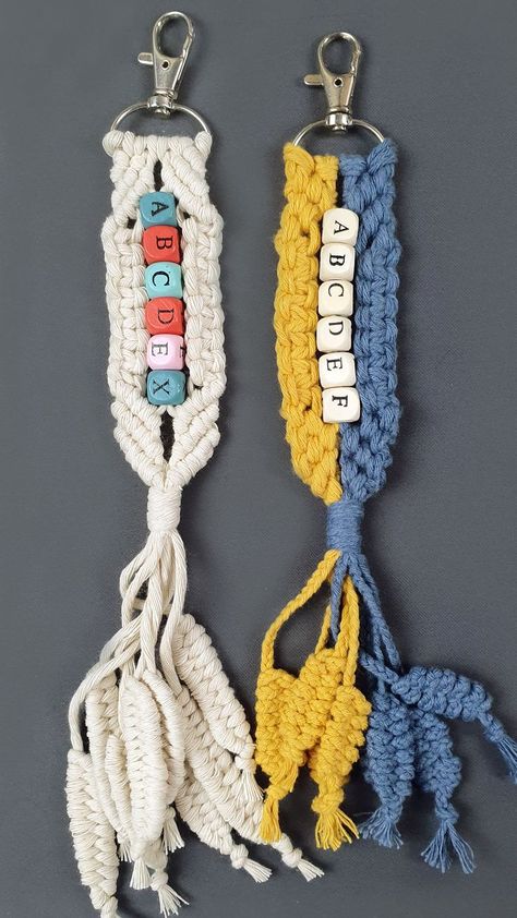 keychain diy, macrame keychain patterns, Name keychain, keychain with beads, alphabet keychain, personalised keyrings diy, ABC keychain tutorial, beaded macrame keychain, patrones de llavero, makramee schlüsselanhänger, keychains Macrame Name Keychain, Beads Step By Step, Macrame Name, Personalized Macrame, Macrame Creations, Macrame Chairs, String Bracelet Patterns, Name Keychain, Macrame Keychain