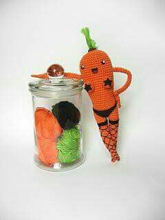 Creepy Amigurumi, Crochet Pour Halloween, Funny Crochet, Yarn Ideas, Confection Au Crochet, Crochet Humor, Halloween Crochet Patterns, Crochet Food, Kawaii Crochet