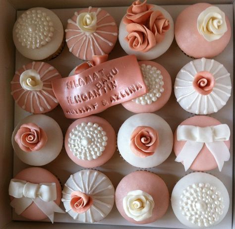 peach colored hantaran cupcakes Mini Cupcakes, Fondant, Wedding Planner, Wedding Decorations, My Style, Cake, Color