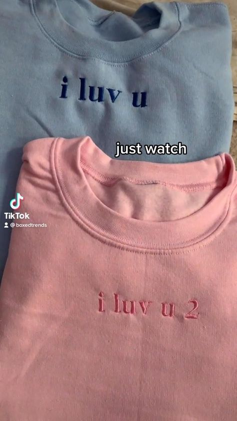 Matching Couple Hoodies Diy, Diy Matching Hoodies, Diy Hoodie For Boyfriend, Matching Couple Hoodies Ideas, Matching Couple Stuff, Matching Shoes For Couples, Cute Couple Hoodies, Matching Couple Hoodies, Hoodies For Couples