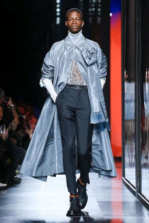 Dior Fall/Winter 2020 Menswear Collection Runway | HYPEBEAST Mens Couture Avant Garde, Runway Fashion Menswear, Male Glamour Fashion, High Fashion Outfits Runway Men, Male Fashion Show Runway, Genderless Fashion Runway, Men Collection Fashion, Mens Award Show Fashion, Dior Male Fashion