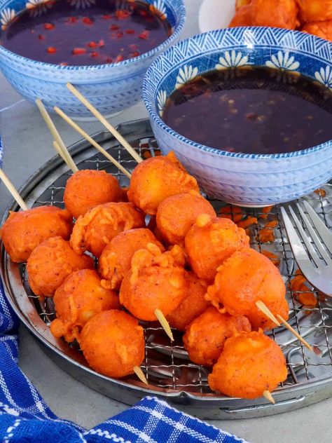 Kwek Kwek, Kawaling Pinoy, Eggs Fried, Filipino Street Food, Filipino Food Dessert, Philippines Food, Sweet And Spicy Sauce, Food Street, Food Babe