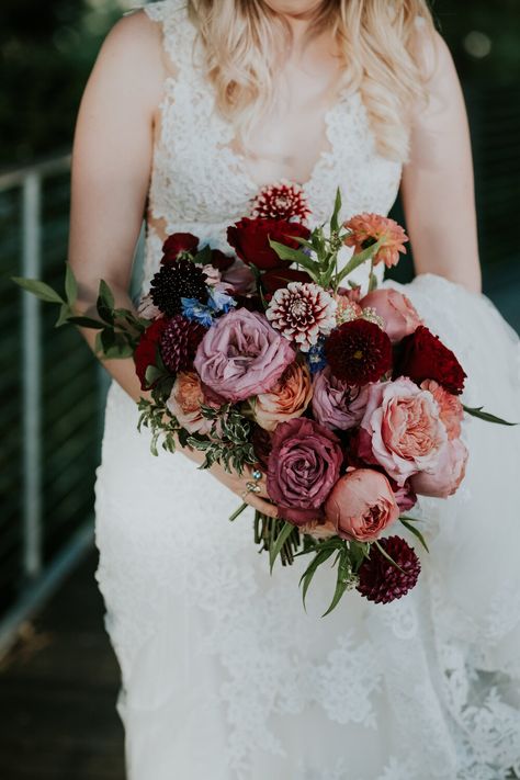 Dark Peonies Bouquet, Fall Wedding Bouquets Peonies, Dark Mauve Bouquet, Fall Peonies Bouquet, Dark Pink Fall Wedding, Moody Spring Wedding Flowers, Early September Wedding Flowers, Fall Mauve Wedding, Mauve And Peach Wedding