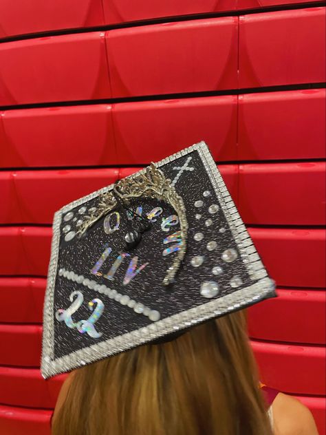 Tiara Graduation Cap, Grad Cap With Crown, Graduation Cap With Crown, Crown Graduation Cap, Red Graduation Cap, Grad Caps, Graduation Cap Decoration, Tiara Crown, Grad Cap