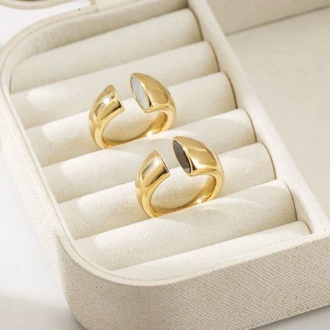 🤩🤩🤩 Half Moon Ring, Accessories Elegant, Gold Luxury, Moon Ring, Stylish Rings, Stainless Steel Ring, Modern Ring, Fashion Materials, Ring Color