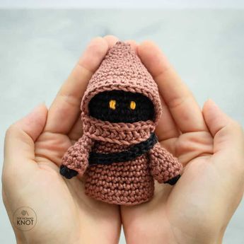 Bb8 Crochet Pattern Free, Easy Star Wars Crochet Pattern, Crochet Mandolarian, Jawa Crochet Pattern, Crochet Starwars Amigurumi, Elden Ring Crochet Pattern, Starwars Crochet Patterns, Crochet Star Wars Free Pattern, Star Wars Amigurumi Pattern Free