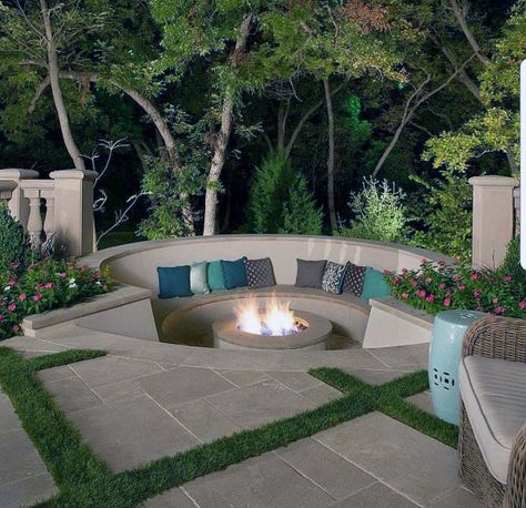 Top 60 Best Outdoor Fire Pit Seating Ideas - Backyard Designs Modern Outdoor Firepit, Outdoor Fire Pit Seating, Sunken Patio, Sunken Fire Pits, Conversation Pit, Outdoor Fire Pit Designs, Outdoor Fireplace Designs, Fire Pit Furniture, Seating Ideas