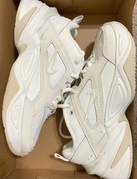 Sneakers Fashion Women's Nike, Nike Tekno White, White Sneaker Aesthetic, Nike M2k Tekno Beige, Chunky Nike Shoes, Nike Chunky Shoes, White Sneakers Aesthetic, Nike Mk2, Nike Dad Shoes