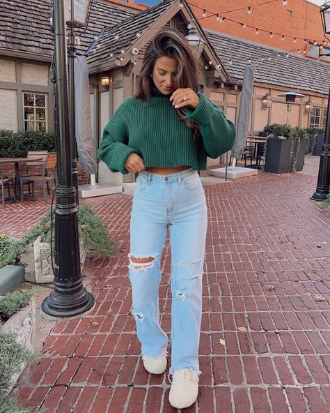 Cute Hobo Outfits, Cropped Turtleneck, Classic Turtleneck, Going Out Outfit, Date Night Outfits, 2024 Style, Fall Fits, Fall Outdoor, Cute Comfy Outfits