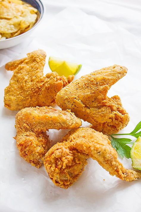 Crispy Spicy Chicken Wings, No Egg Fried Chicken, Fried Wings No Flour, Fried Chicken Without Eggs, Spicy Fried Chicken Wings, Best Fried Chicken Wings Recipe, Fried Chicken No Egg, Fried Wings Crispy, Crispy Spicy Chicken