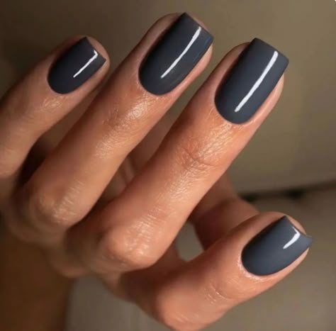 Dark Gray Dip Nails, Dark Gray Nails, Grey Nails Design, Gray Manicure, Slate Nails, Gel Shellac Nails, Dark Grey Nails, Dark Gel Nails, Dark Color Nails