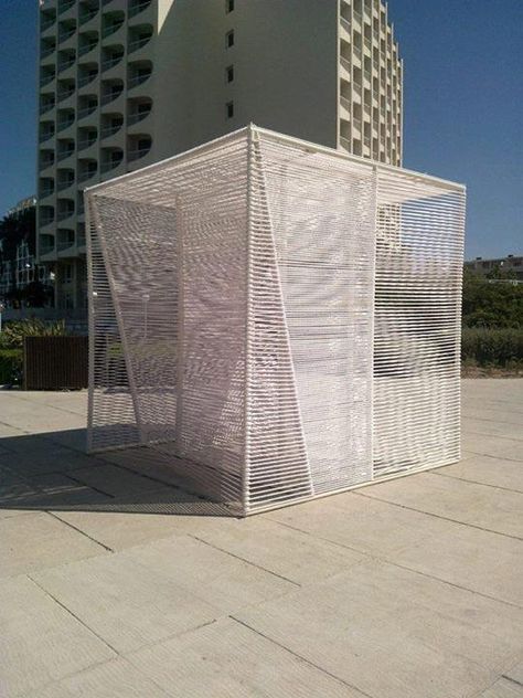 Rope - Sailing Cube Pavilion du FAV 2014 a Montpellier Paul KOZLOWSKI; ©photoarchitecture Urban Pavilion, Pavilion Decorations, Flower Pavilion, Rustic Pavilion, Pavilion Concept, Diy Pavilion, Urban Putty, Pavilion Model, Pavilion Backyard