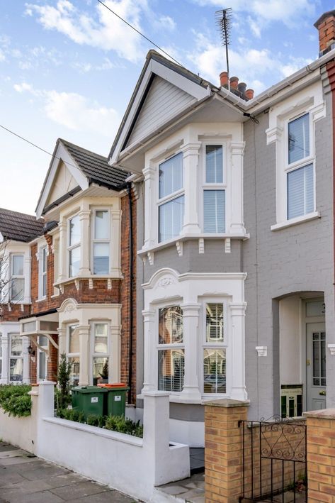 Terrace House Exterior Colours, Semi Detached Victorian House, Painted Terraced House Exterior, Painted Victorian House Exterior Uk, Victorian Terrace House Bedroom, Painted Houses Exterior, London Terrace House Interior, 1930s Terraced House, Victorian House Exterior Uk