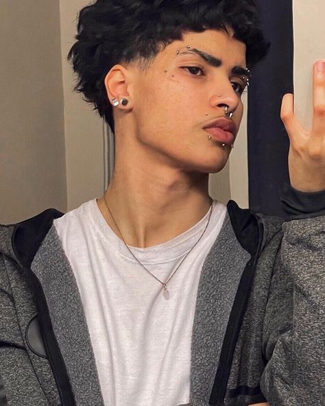 Mexican People Men, Dyed Hair Short Men, Mixed Men Hairstyles, Hot Emo Guys With Piercings, Hispanic Boys Curly Hair, Edgar Hairstyle, Handsome Hispanic Men, Fine Hispanic Guys, Fine Latino Men