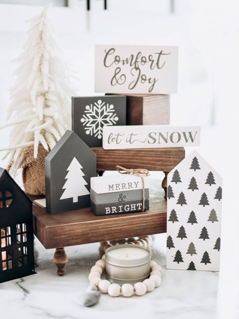 Chalking Ideas, Montana Christmas, Stacked Blocks, Snowflake Stencil, Wood Houses, Tiered Tray Diy, Large Tree, Wood Tags, Deco Originale