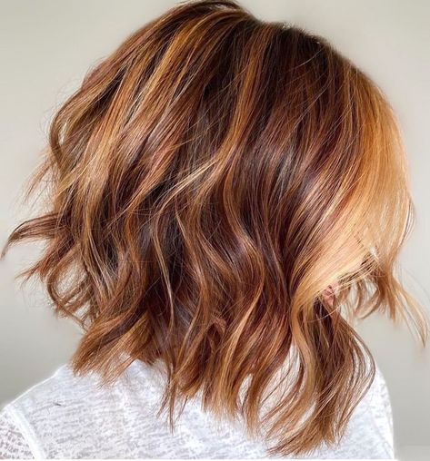 Caramel Blonde Brown Hair, Caramel Balayage Bob Lob Haircut, Copper Blonde Balayage Curly Hair, Brown To Copper Balayage, Bob Caramel Balayage, Blonde Caramel Hair, Brown Hair With Auburn Highlights, Copper Lob, Caramel Bob