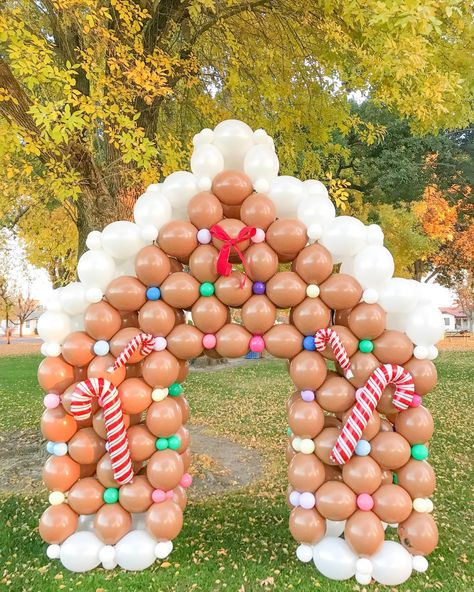 Gingerbread Party Decorations, Gingerbread Party Ideas, Gingerbread Birthday Party, Gingerbread Baby, Gingerbread House Parties, Gingerbread Party, Party Ideas For Kids, Gingerbread Christmas Decor, Christmas Party Themes