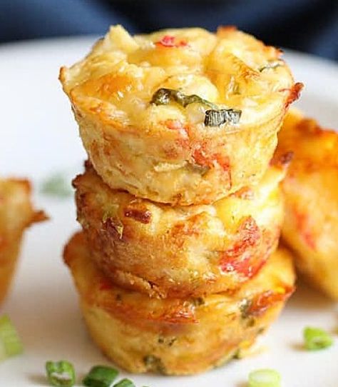 Mini Quiche Filling Ideas, Muffin Cup Frittata, Crustless Quiche In Muffin Tins, Crustless Quiche Cups Muffin Recipes, Mini Quiche Brunch Display, Muffin Quiche Recipes Crustless, Muffin Tin Quiche Recipes, Egg Cup Recipes Muffin Tins, Quiche Muffins Crustless