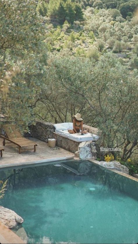 Piscina Natural, Countryside House, Mediterranean Garden, Plunge Pool, Outdoor Swimming, Stone House, Pool Landscaping, Backyard Pool, Dream Garden