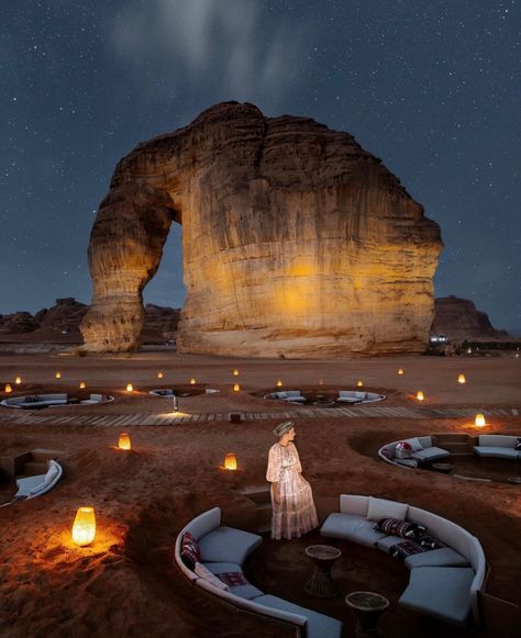 Saudi Arabia Beach, Arabia Aesthetic, Al Ula Saudi Arabia, Saudi Arabia Tourism, Alula Saudi Arabia, Alula Saudi, Light Sculpture Installation, Saudi Aesthetic, Travel To Saudi Arabia