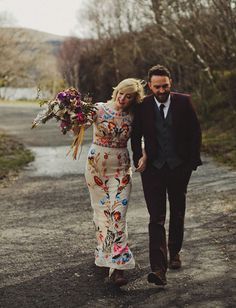 Temperley London floral wedding dress Temperley London Dress, Woodland Wedding Inspiration, Embroidered Wedding Dress, Unconventional Wedding Dress, Boda Mexicana, Unconventional Wedding, Warehouse Wedding, Wedding Dress Patterns, Alternative Wedding Dresses