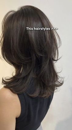 Jelly Fish Cut Long, Medium Octopus Haircut, Jellyfish Haircut On Wavy Hair, How To Cut Jellyfish Haircut, Wavy Haircuts Shoulder Length, Grown Out Jellyfish Haircut, Jellyfish Wolf Cut Hair, Octopus Haircut Curly Hair, Wolf Cat Hair