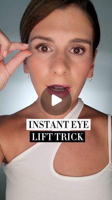 One Hooded Eyelid, Instant Face Lift Makeup, Makeup For Puffy Eyelids, Makeup Droopy Eyelids, Eye Lid Lift Droopy Eyelids, Eye Lifting Makeup, Droopy Eye Makeup, Saggy Eyelids, Downturned Eyes