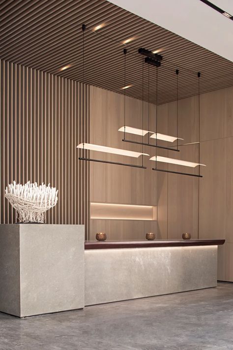 Modern Receptionist Design, Modern Office Workspace Design, Receptionist Office Design, Japandi Reception Design, Lobby Desk Design, Luxury Clinic Interior Design, Modern Office Lobby Design, Reception Ideas Office, Modern Luxury Reception