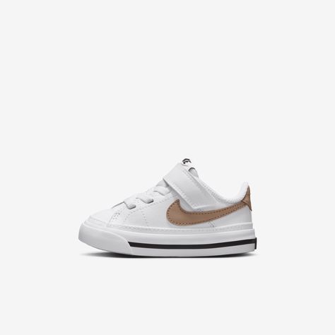 The Nike Court Legacy serves up classic tennis style for kiddos. They're durable and comfy with heritage stitching and a retro Swoosh. When your lil’ one puts these on—it’s game, set, match. Toddler Tennis Shoes, Nike Court Legacy, Tennis Style, School Clothes, Toddler Boy Shoes, Boy Shoes, Boy Clothes, Shoes White, Christmas Wishlist