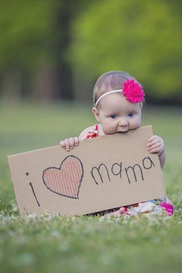 such a cute idea Mother Day Pictures Ideas Photography, Mothers Day Baby Photoshoot, Mothers Day Photoshoot Ideas, Mothers Day Photos, Happy Mothers Day Wallpaper, Mama Image, Mother's Day Background, Mothers Day Images, Mothers Day Pictures