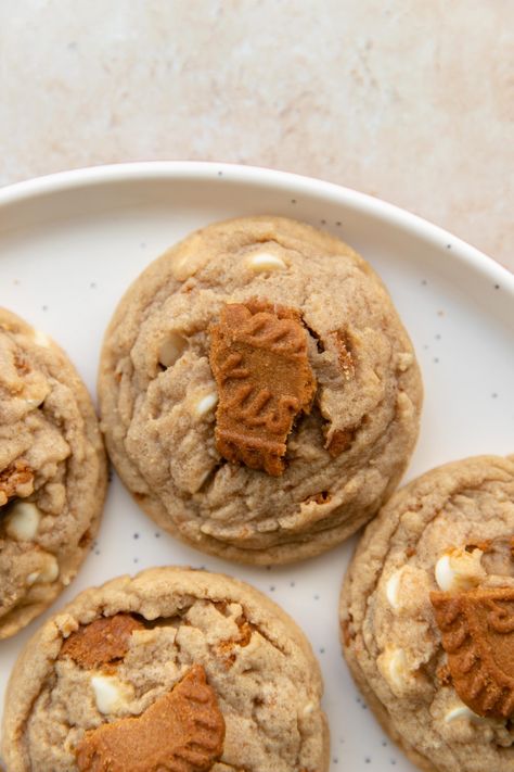 biscoff cookies - the palatable life Oatmeal Cookies Soft, The Palatable Life, Palatable Life, Cinnamon Oatmeal Cookies, Biscoff Recipes, Cookies Soft, Toffee Cookies, Oatmeal Cookies Chewy, Biscoff Cookies