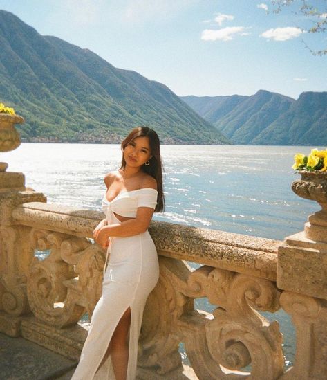 KATELYN BUI on Instagram: “lake como on film” Evening Dresses Casual, Comer See, Italy Pictures, Summer Poses, Italy Summer, Lake Photos, Europe Outfits, Italy Outfits, Instagram Photo Inspiration