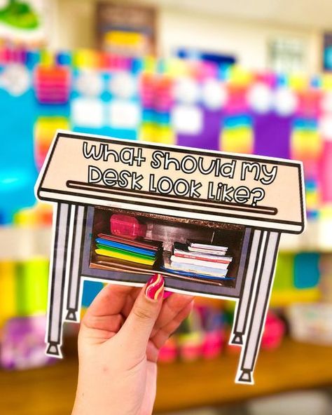 Elementary Desk Organization, 2nd Grade Desk Arrangement, Student Teaching Must Haves, Kindergarten Desk Organization, Classroom Library Organization 2nd Grade, Classroom Desk Organization Student, Classroom Or Desk Organization Ideas, Classroom Decor 3rd Grade, Organized Teacher Desk