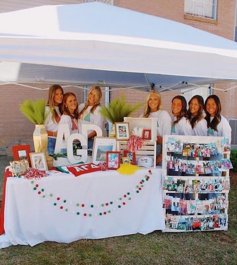 Not sure if sorority life is for you? Many campuses host events for you to meet sorority women and ask questions about sorority recruitment before signing up. Contact your future Panhellenic to learn more about sorority life and events on your campus. 🔗 Click the link in our bio to find your campus on the Panhellenic Locator Map. 📍 University of North Alabama┃@una_cph #sororitylife #sororitywomen #panhellove #panhelleniclove #npcwomen Philanthropy Tabling Ideas Sorority, Sorority Table Display Cute Ideas, Sorority Tabling Ideas, Sisterhood Sorority Event Ideas, Sorority Alumni Events, Sorority Table Display, Sorority Philanthropy Events, Sorority Tabling, Sorority Event Ideas